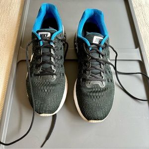 Nike Black and Blue Athletic Shoes